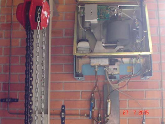 Parte interna da balança de combustível Parte interna da balança de combustível