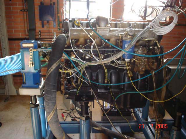 Fotografia do Motor MWM Sprinter montado a bancada dinamométrica