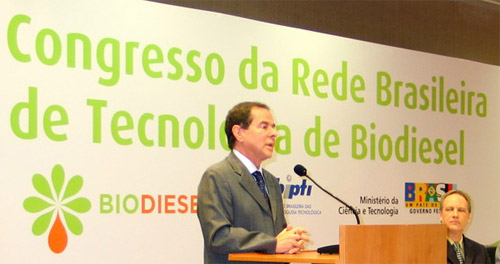 Ministro Sérgio Rezende durante abertura do II Congresso da Rede Brasileira  de Tecnologia de Biodiesel