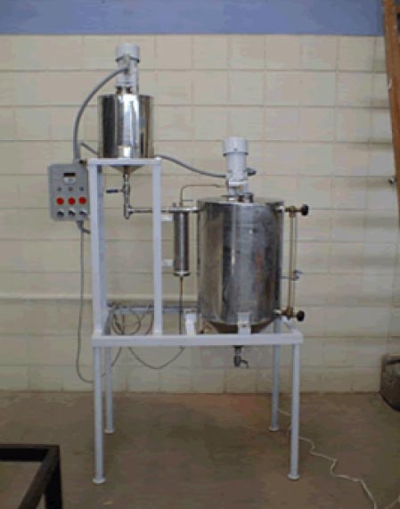 Reator para biodiesel em pequena escala