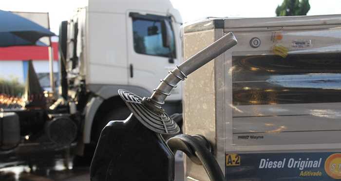 Estados discutem elevar ICMS de diesel