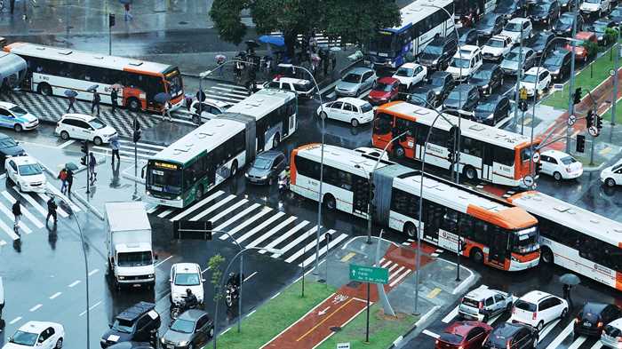 Licitação de transporte público em São Paulo congela Ecofrota