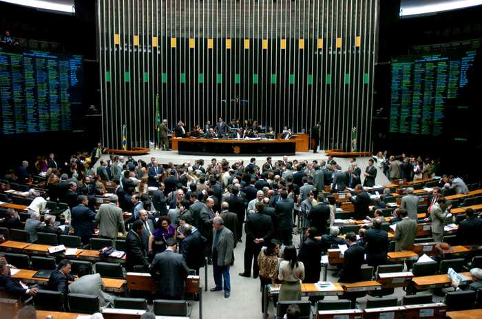 Câmara aprova adesão ao acordo de Paris sobre mudanças climáticas