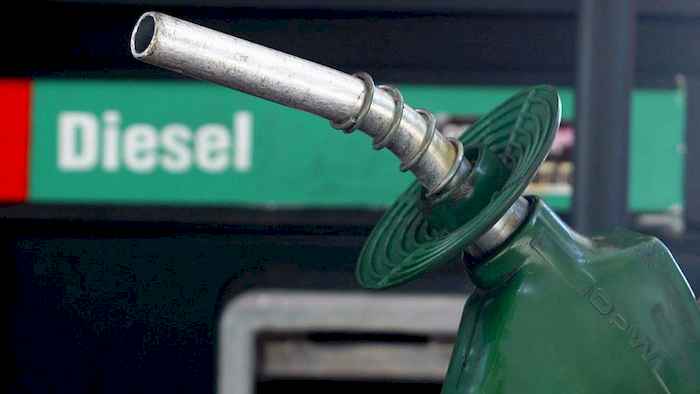 Volume de diesel importado cai pelo quarto mês seguido