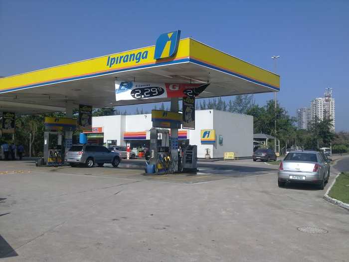Ipiranga compra concorrente por R$ 2,2 bilhões e encosta na líder BR