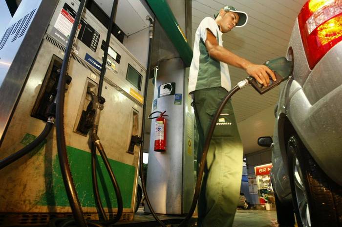 Combustíveis subiram acima da inflação em 2015