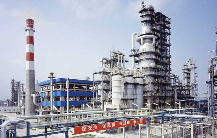 China quer virar fornecedora mundial de combustível