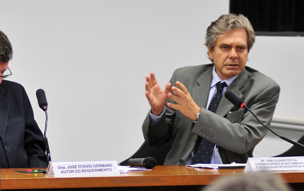 Senado aprova nome de José Cesário Cecchi para diretor da ANP