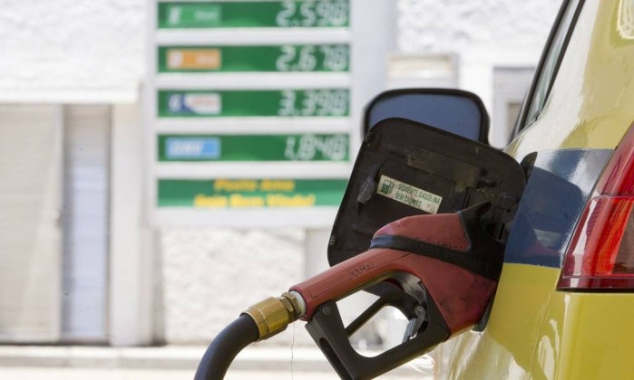 Governo vai elevar PIS/Cofins sobre combustível