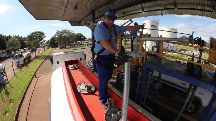 Distribuidoras precisarão comprar mais 50 mil m³ de biodiesel para o 4º bimestre
