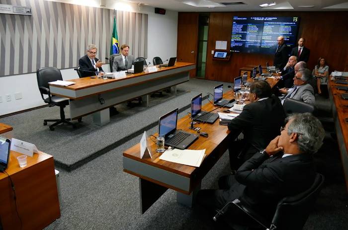 Indicação para diretoria da ANP é aprovada em comissão do Senado