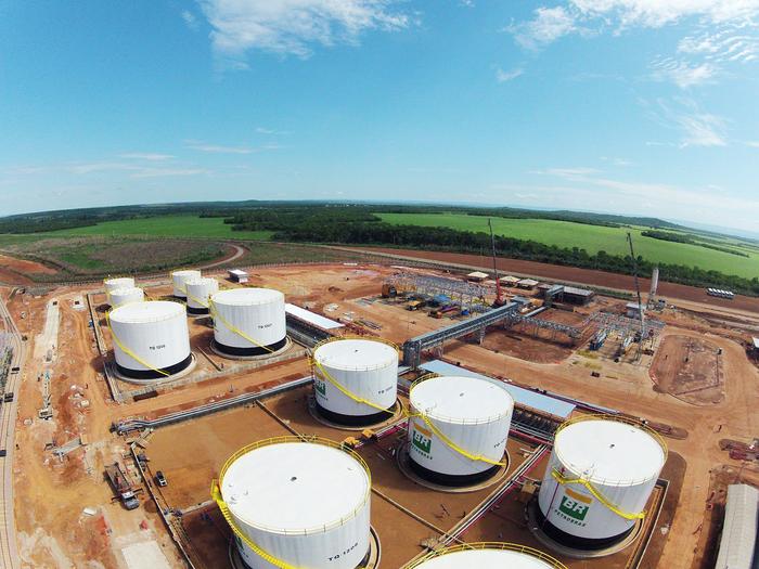 ANP projeta crescimento de 35% no consumo de diesel até 2026