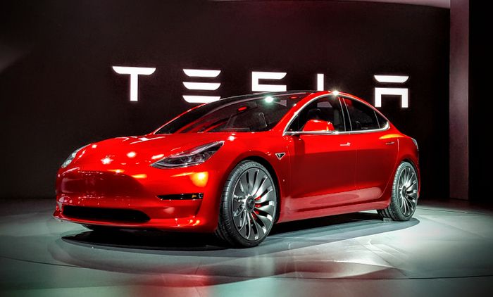 Montadoras alemãs temem que Tesla cause 'momento iPhone' no mercado diesel