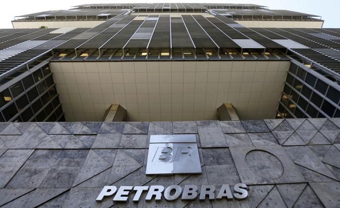 Política de preços da Petrobras tem conseguido lidar com volatilidade