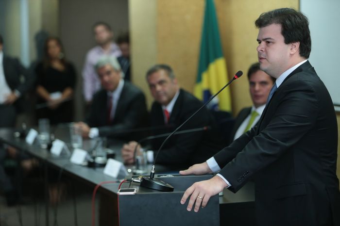 [Vídeo] Ministro do MME garante antecipação do B10 para março