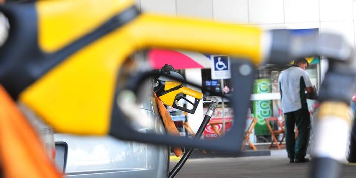 Com preços mais altos, venda de combustíveis cai 6% no primeiro semestre, diz IBGE
