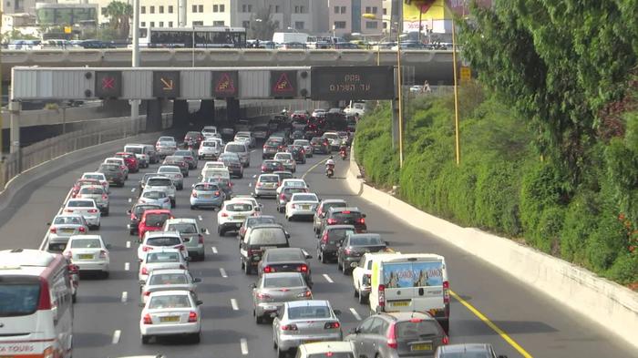 Israel planeja proibir venda de veículos de combustão