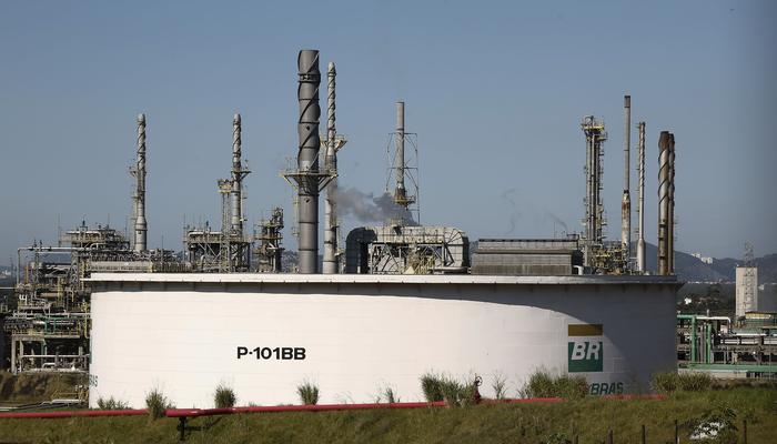 Deficiência em capacidade de refino pode impulsionar biocombustíveis