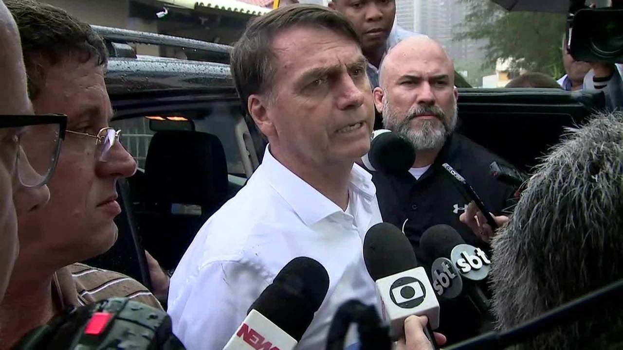 Bolsonaro diz que Petrobras é estratégica, mas cogita privatizar parte