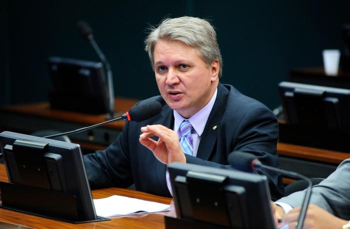 Deputado do Pros é cotado para assumir o Ministério de Minas e Energia