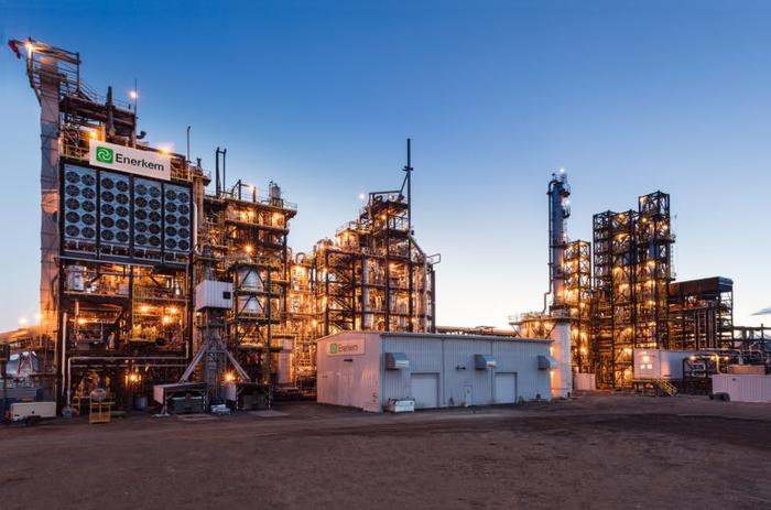Enerkem e Suez planejam usina que converte resíduos urbanos em metanol