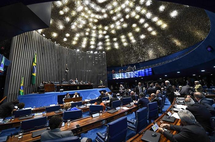 Entra em vigor lei que permite redução do preço do diesel 