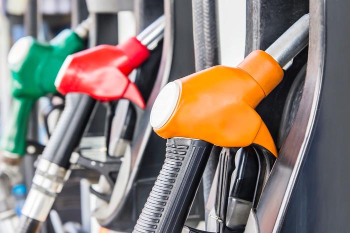 Petrobras aumenta gasolina em 1,4% e diesel em 0,4% na quinta; renova máximas