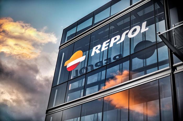 Repsol prepara mudança de foco para energias limpas: Fonte