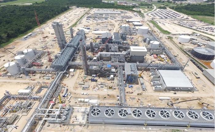 Completada montagem mecânica da maior planta de metanol dos EUA