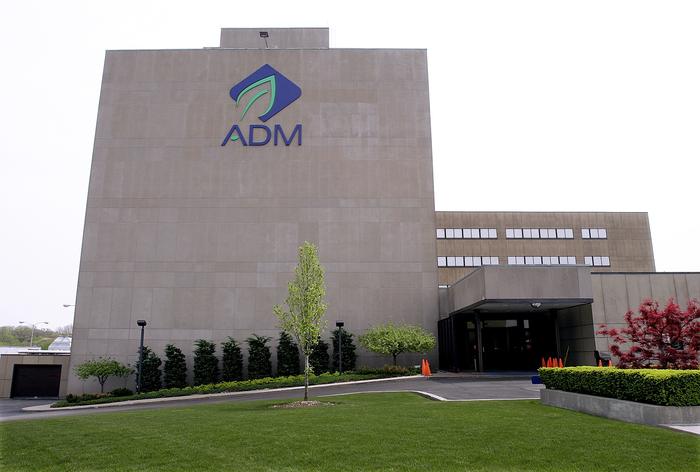 Lucro líquido da ADM caiu 60% no 4º tri