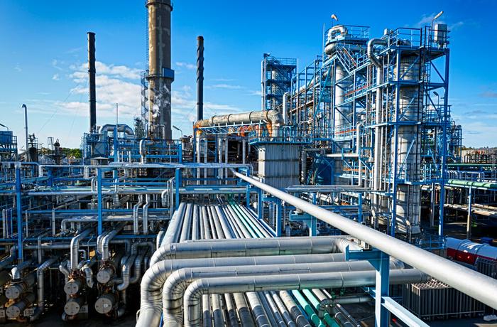 Petrobras quer obter US$ 10 bi com venda de refinarias, dizem fontes