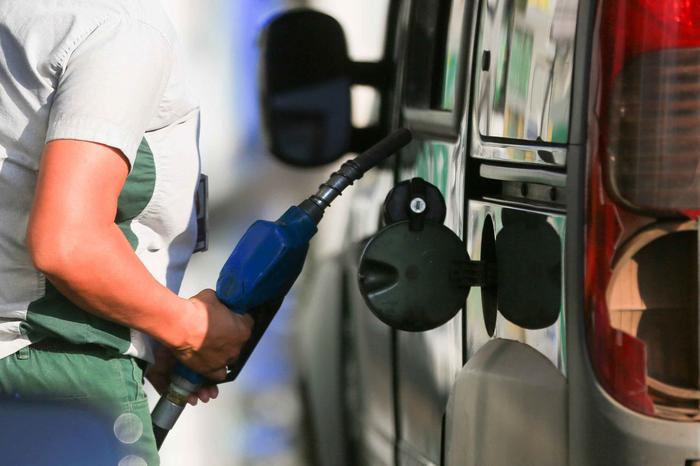 Em meio a rumor de greve, preço do diesel atinge recorde no ano