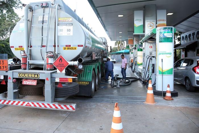 Petrobras completa 19 dias sem reajuste no preço do diesel