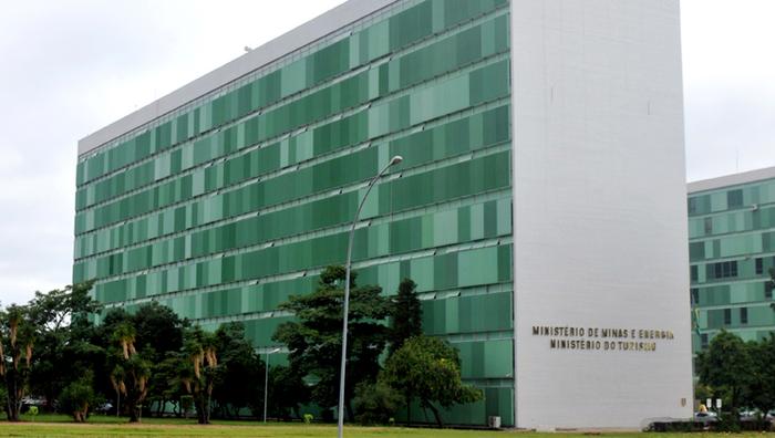 MME abre consulta para revisar metas do RenovaBio 