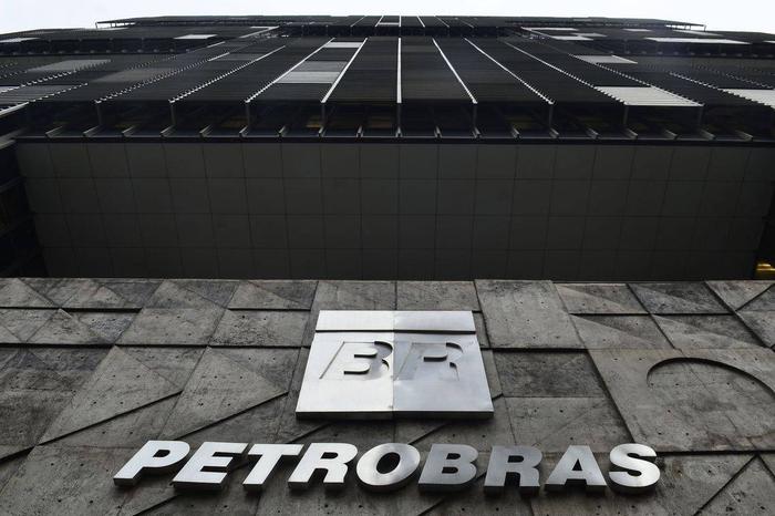 Petrobras reduz preço do diesel em 6% e o da gasolina em 7,16%