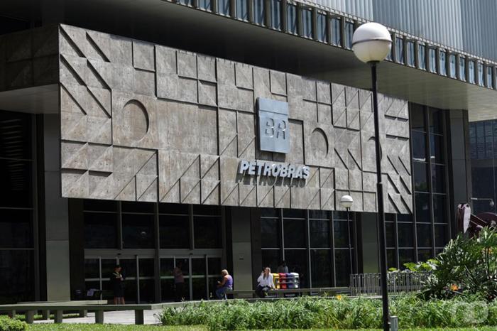 Petrobras reduz preço do diesel em 4,6% e acaba com periodicidade para reajustes