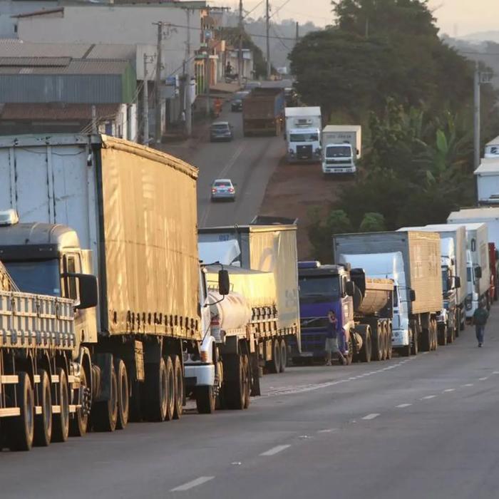 Brasil importou 5,3 bilhões de litros de diesel no primeiro semestre