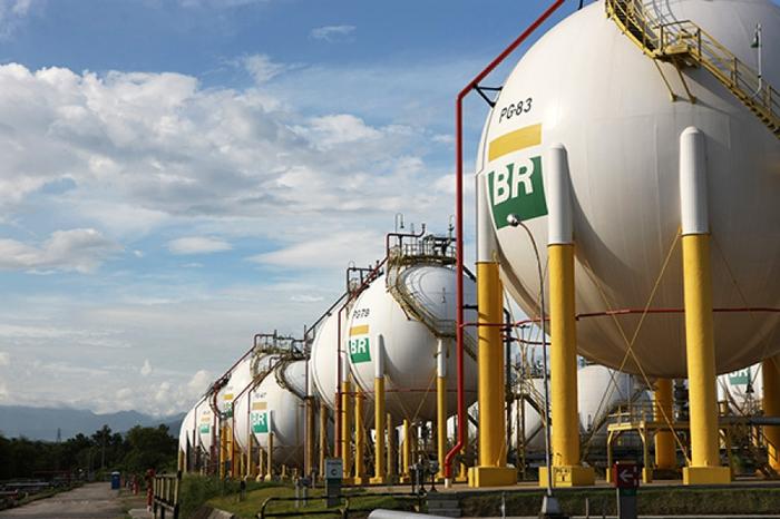 Produção nas refinarias da Petrobras tem queda de 4,1% na comparação anual