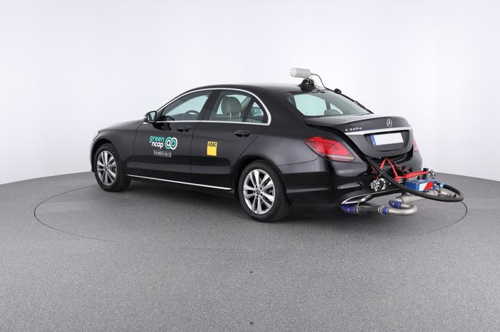 Modelo diesel da Mercedes empata com elétricos em teste de emissões