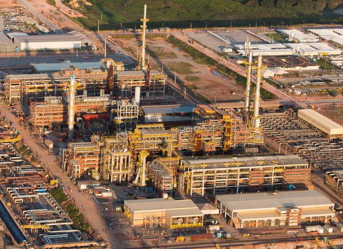 Petrobras inicia fase vinculante para a venda das primeiras 4 refinarias