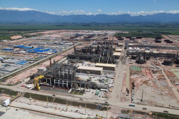 Petrobras informa que abandonou projeto de refinaria no Comperj