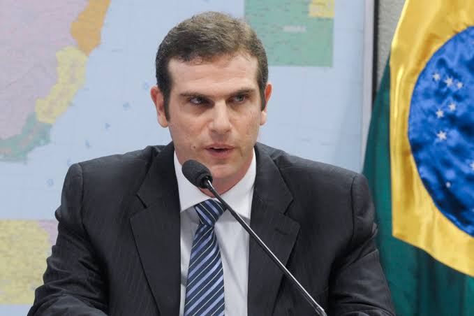 Bolsonaro indica José Gutman como substituto para diretoria da ANP