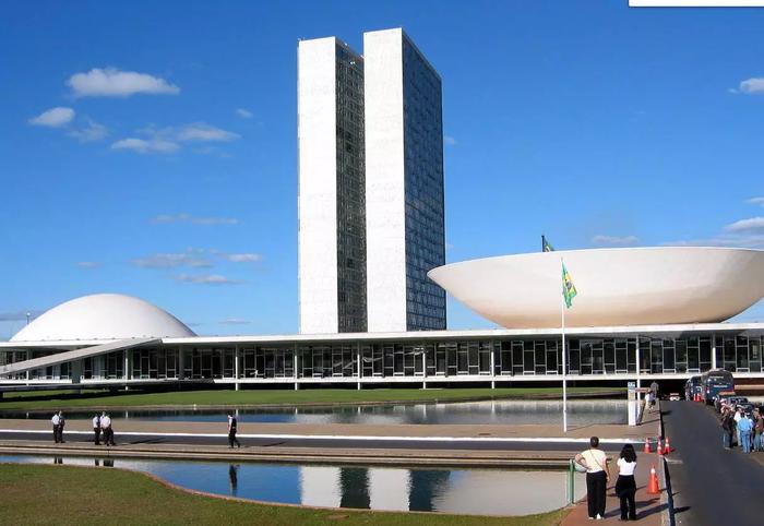 PL quer que mistura obrigatória de biodiesel chegue a 20% até 2028