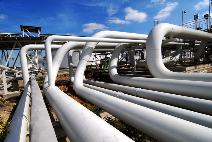 Empresas anunciam projetos para a construção de 3 refinarias no ES