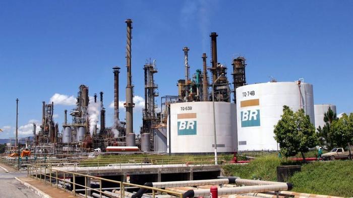 Petrobras opera refinarias com 78% da capacidade, diz MME
