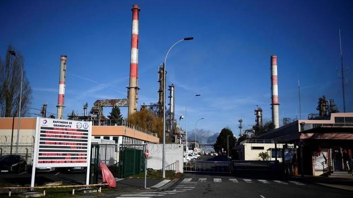 Total vai usar refinaria para produzir combustível renovável