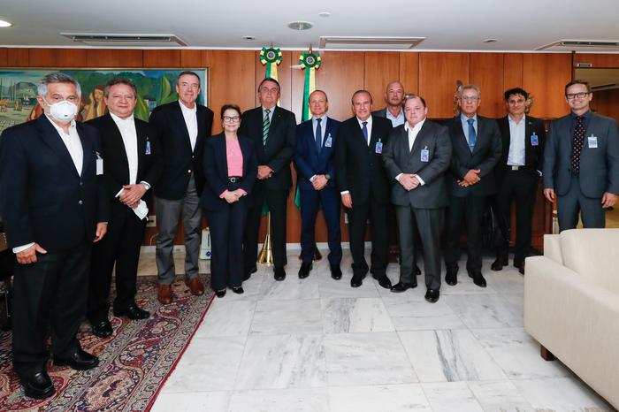 Em reunião com Bolsonaro, representantes do setor da soja dizem que preços devem se manter elevados