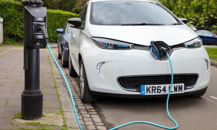 Carros elétricos e híbridos superam os movidos a diesel na Europa