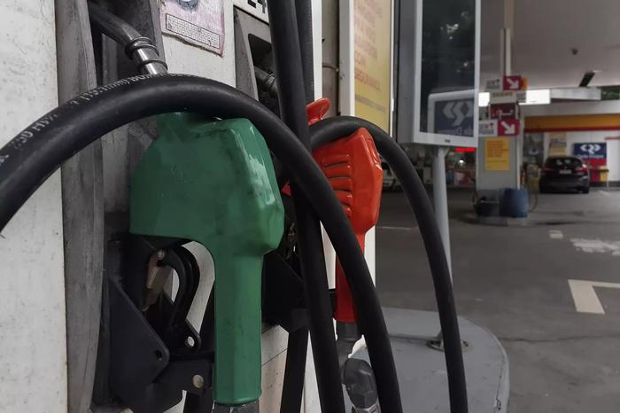 Preço médio do diesel nos postos do Brasil bate nível pré-pandemia, diz Ticket Log