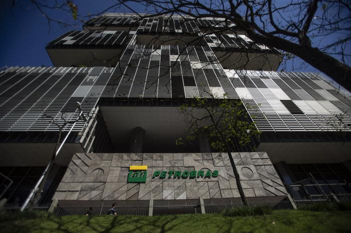 Desconfiança com política da Petrobras é 'exagerada', diz integrante do Conselho